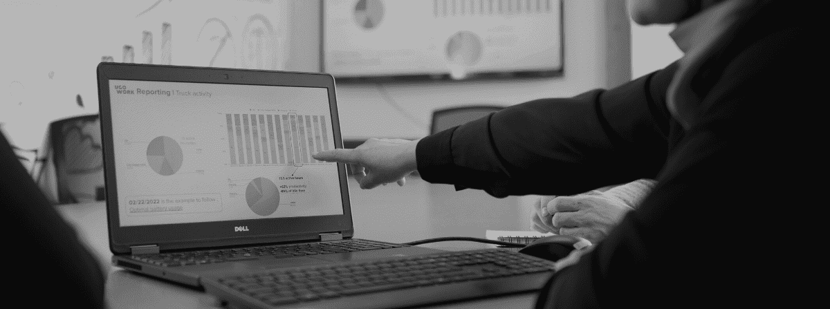 Our energy expert presenting a customer